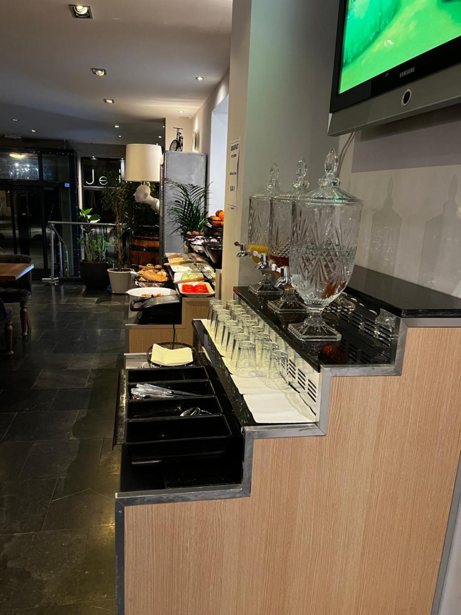 Hotel Aviation Saint-Gilles Εξωτερικό φωτογραφία