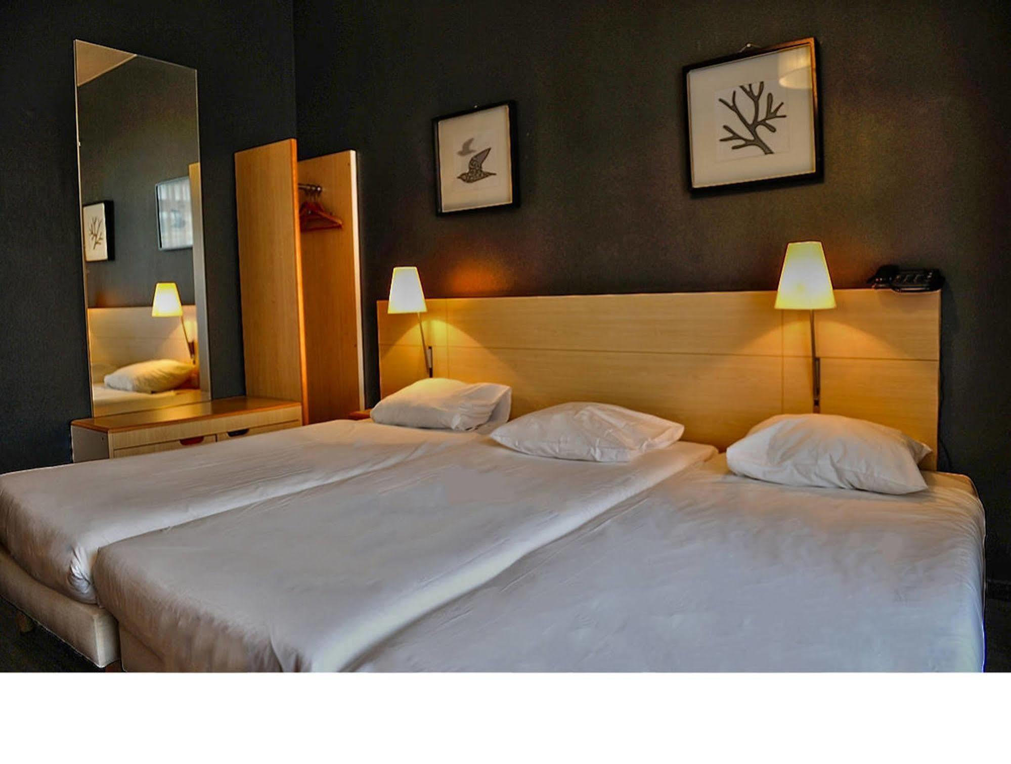 Hotel Aviation Saint-Gilles Εξωτερικό φωτογραφία